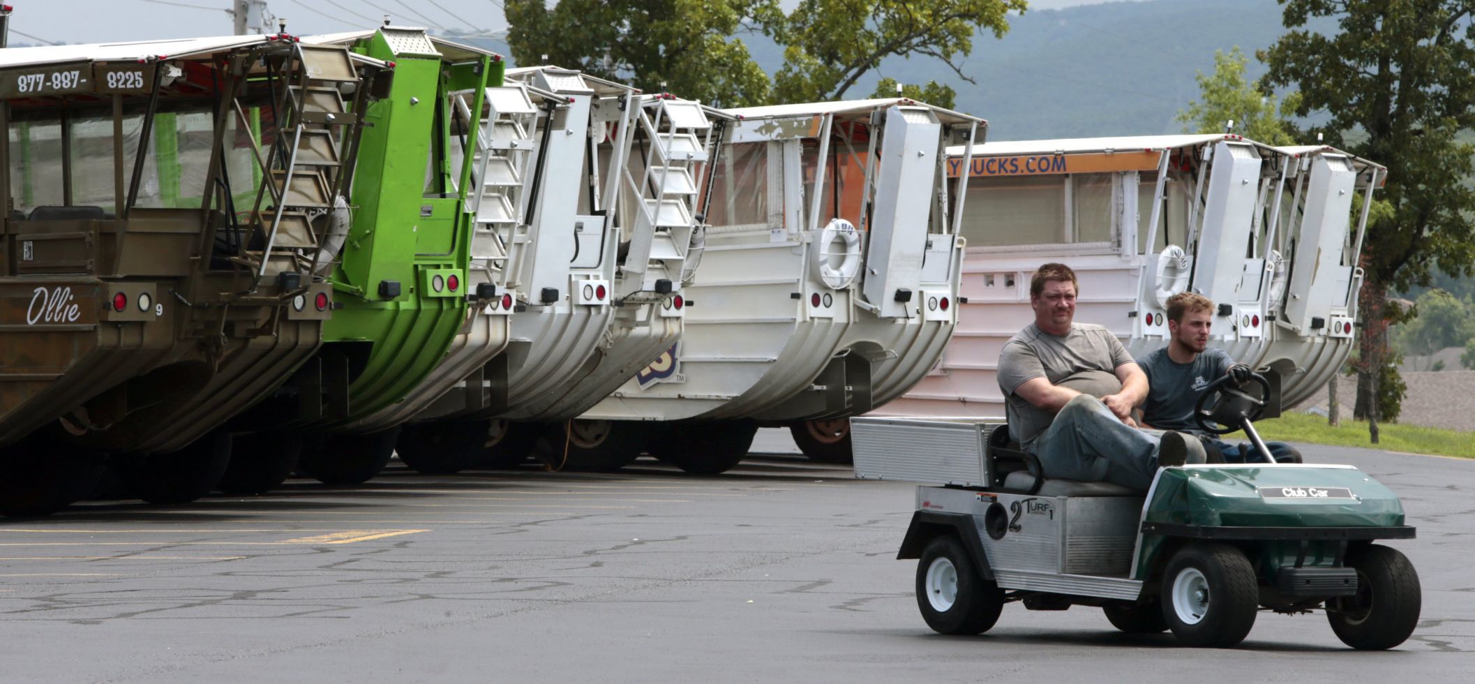 Amid storm warnings 17 die - 9 from one family - when boat capsizes on Table Rock Lake